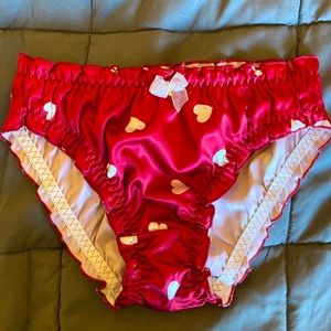 NWOT Kawaii heart panties ❤️❤️
